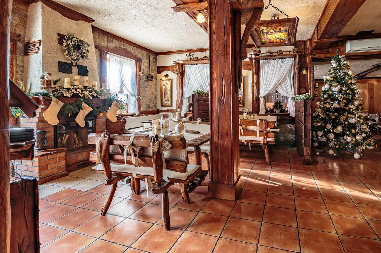 Hotel - Karczma Klimtowka Wolbrom Ngoại thất bức ảnh